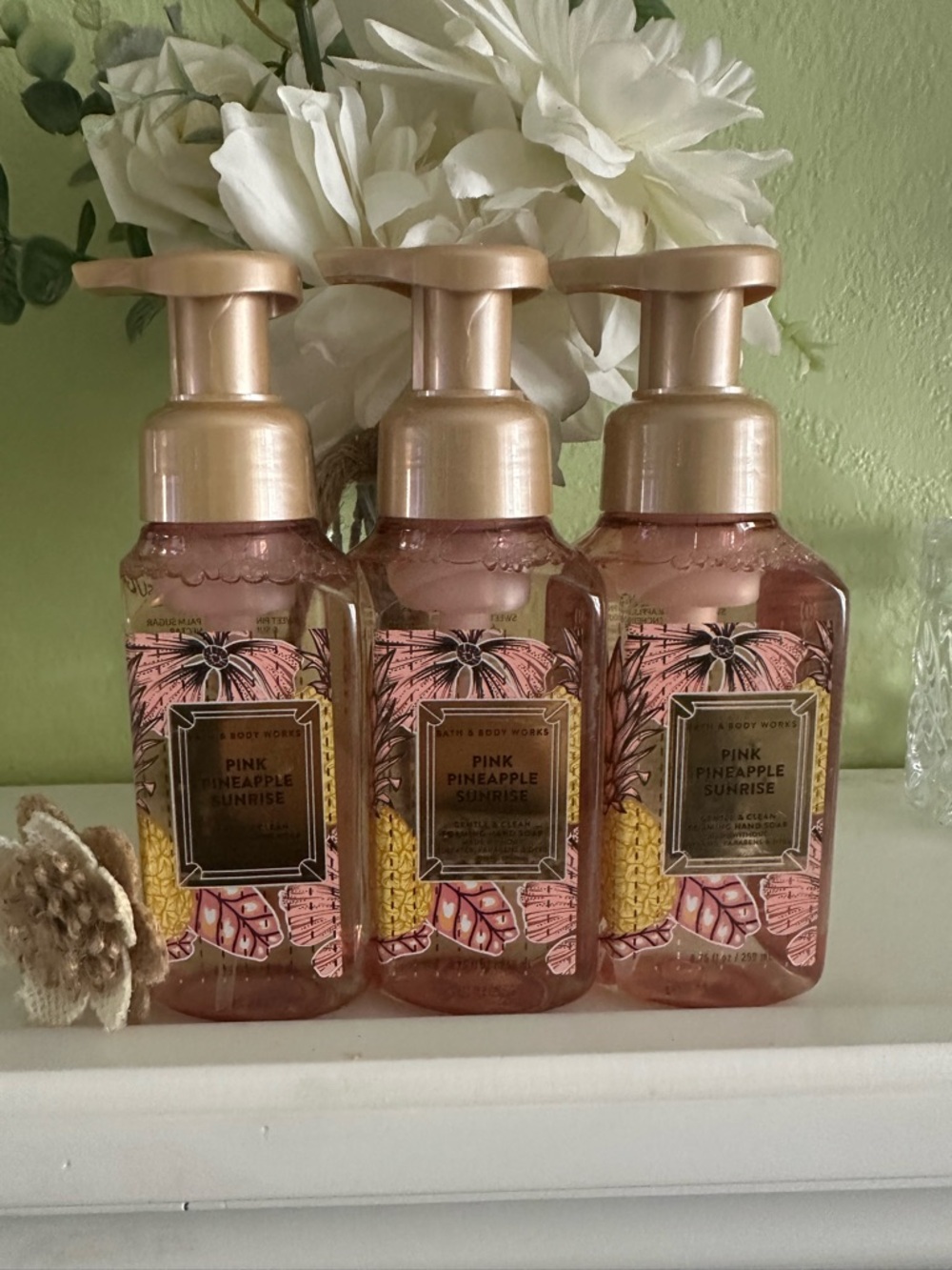 Bath & Body Works Pink Pineapple Sunrise Foaming Hand Soap - Pink (3)